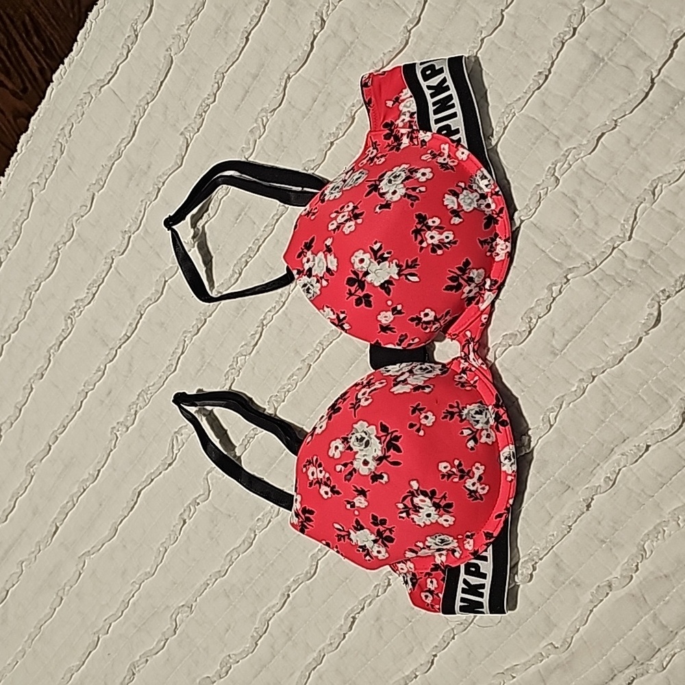 PINK Wear Everywhere T-shirt Bra